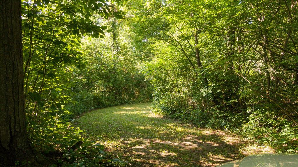 5086 MICHIGAN Line, Plympton-Wyoming Ontario, Canada