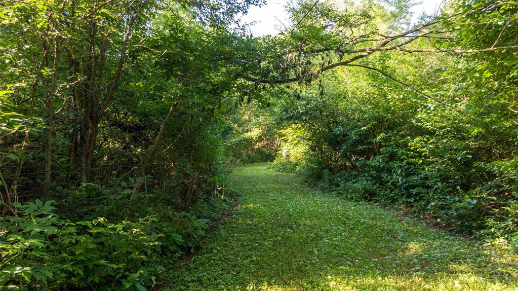 5086 MICHIGAN Line, Plympton-Wyoming Ontario, Canada
