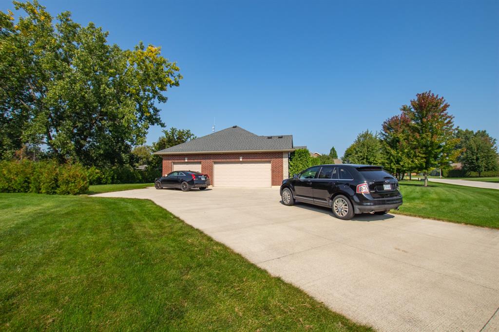1617 LENA Court, Sarnia Ontario, Canada