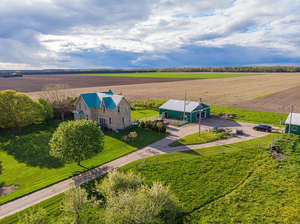 3474 CONFEDERATION Line, Plympton-Wyoming, Ontario, Canada
