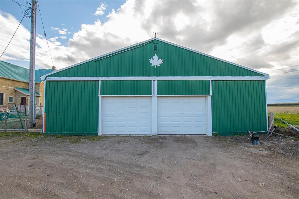 3474 CONFEDERATION Line, Plympton-Wyoming, Ontario, Canada