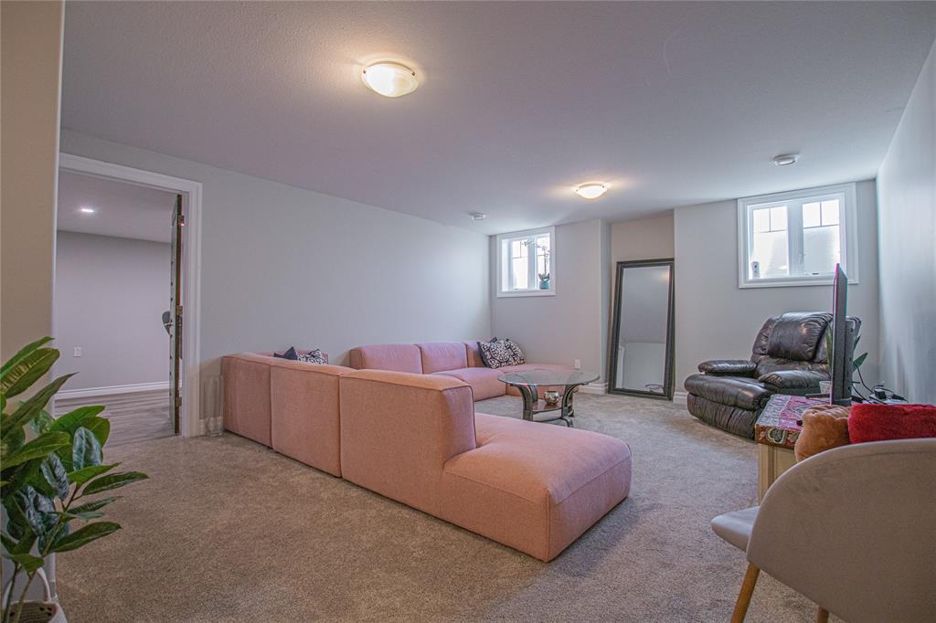 309 GRAHAM COUGHTRY Court, Sarnia, Ontario, Canada