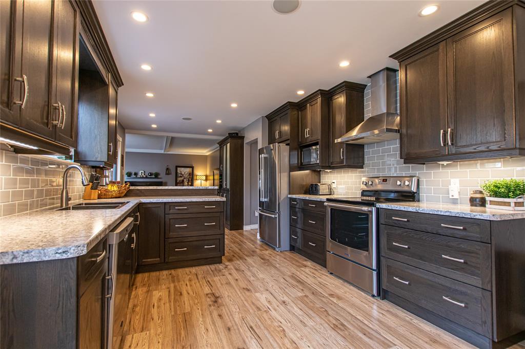 1973 KATHLEEN Avenue, Sarnia, Ontario, Canada