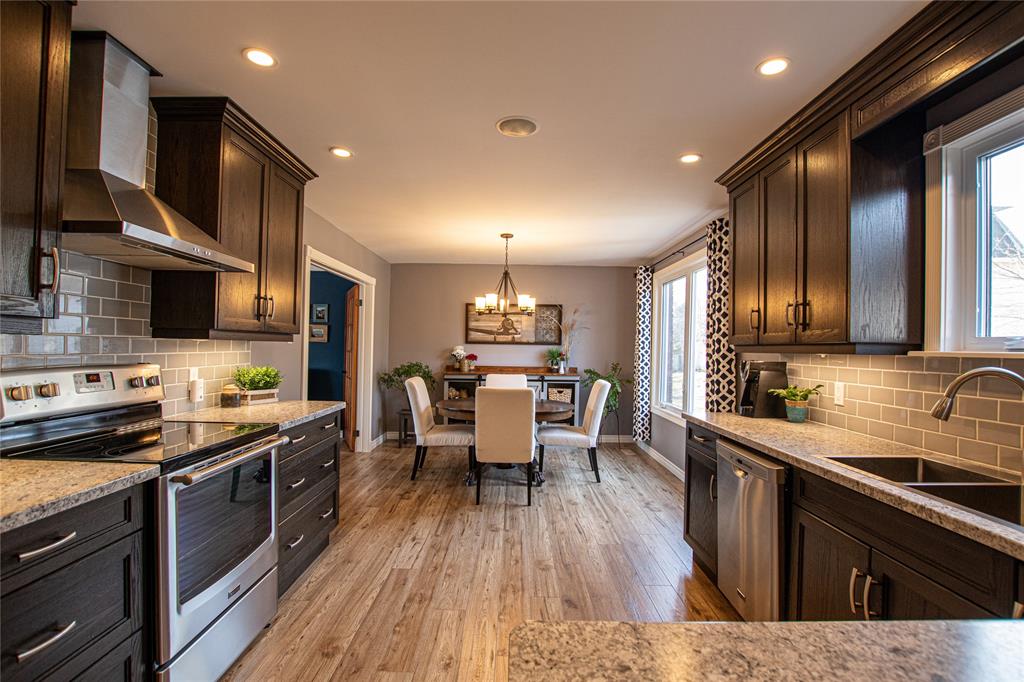 1973 KATHLEEN Avenue, Sarnia, Ontario, Canada