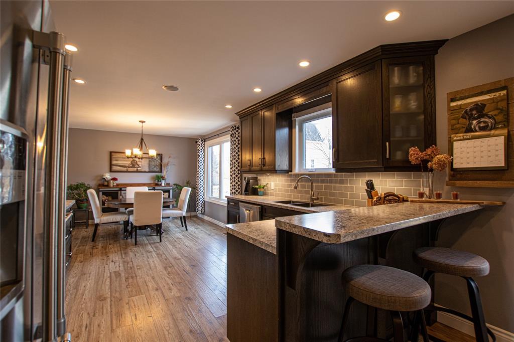 1973 KATHLEEN Avenue, Sarnia, Ontario, Canada