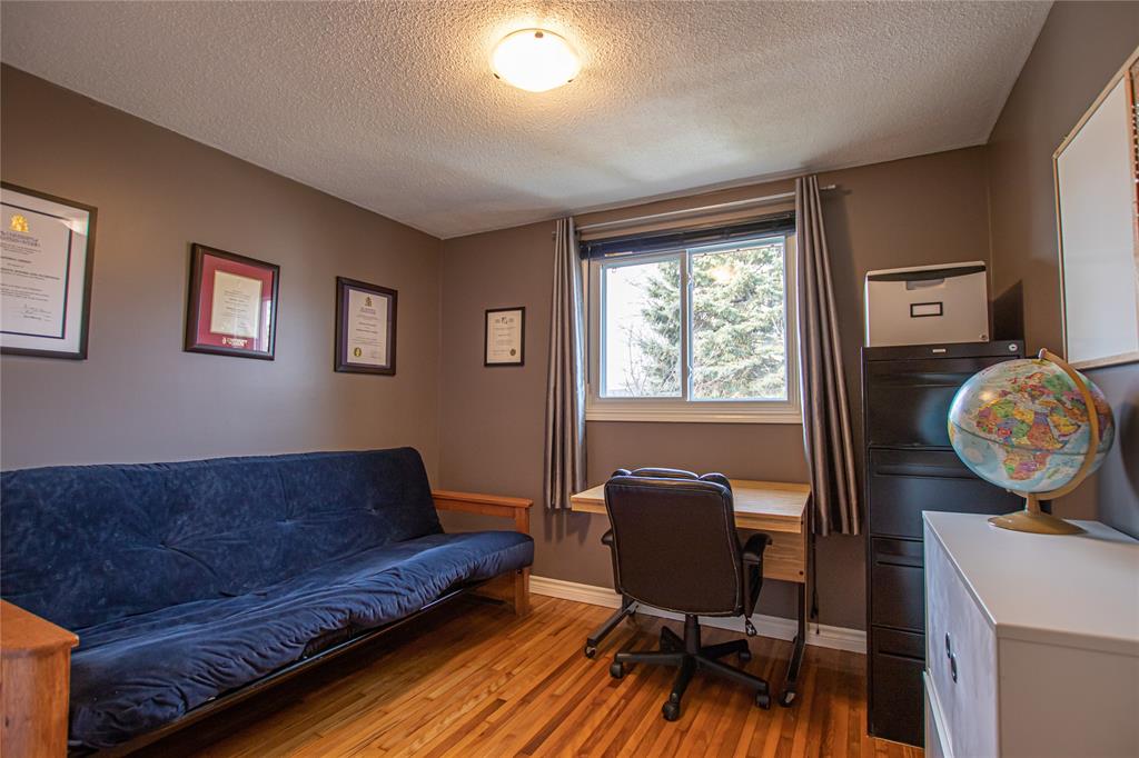 1973 KATHLEEN Avenue, Sarnia, Ontario, Canada