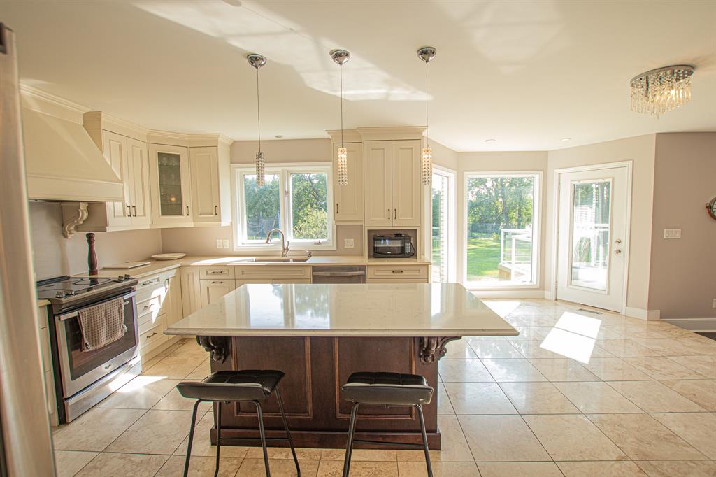 288 TAWNY Road, Sarnia, Ontario, Canada