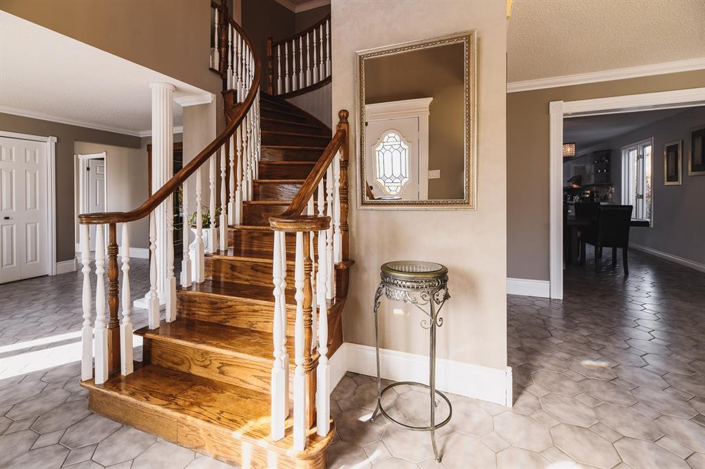 2250 LAKESIDE Drive, Sarnia, Ontario, Canada