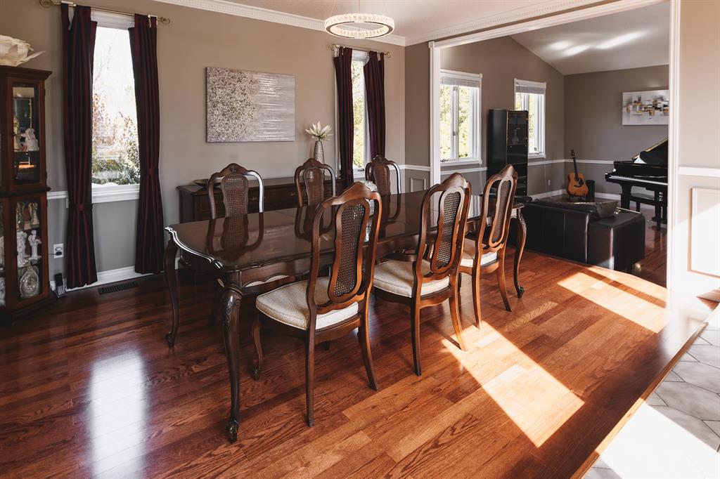 2250 LAKESIDE Drive, Sarnia, Ontario, Canada