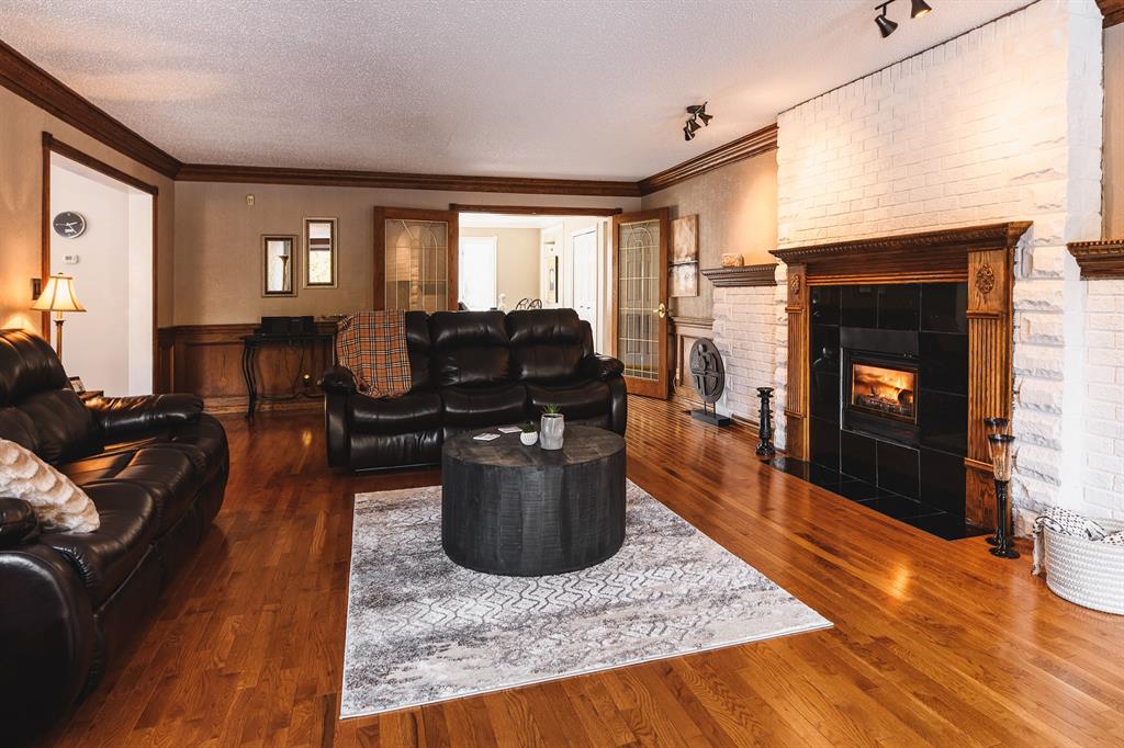2250 LAKESIDE Drive, Sarnia, Ontario, Canada