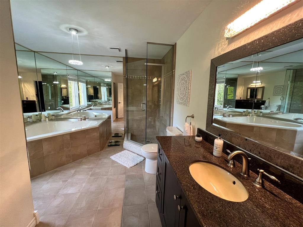 2250 LAKESIDE Drive, Sarnia, Ontario, Canada