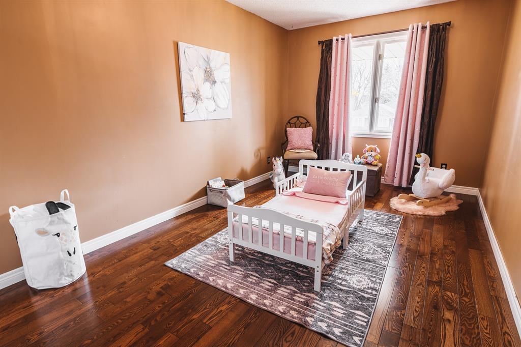 2250 LAKESIDE Drive, Sarnia, Ontario, Canada