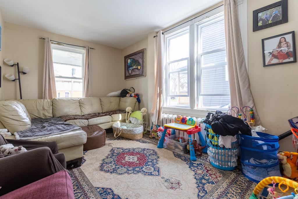 253 VIDAL Street South, Sarnia, Ontario, Canada