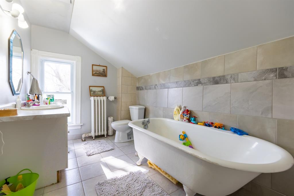 253 VIDAL Street South, Sarnia, Ontario, Canada