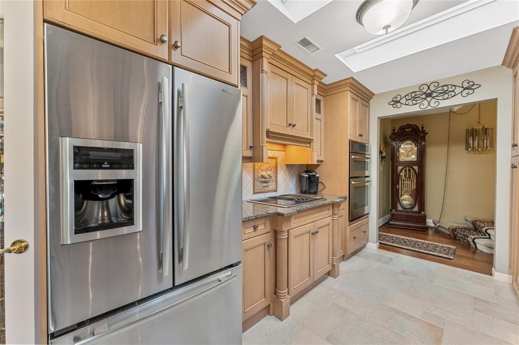 1510 VENETIAN Boulevard Unit# M-25, Point Edward, Ontario, Canada