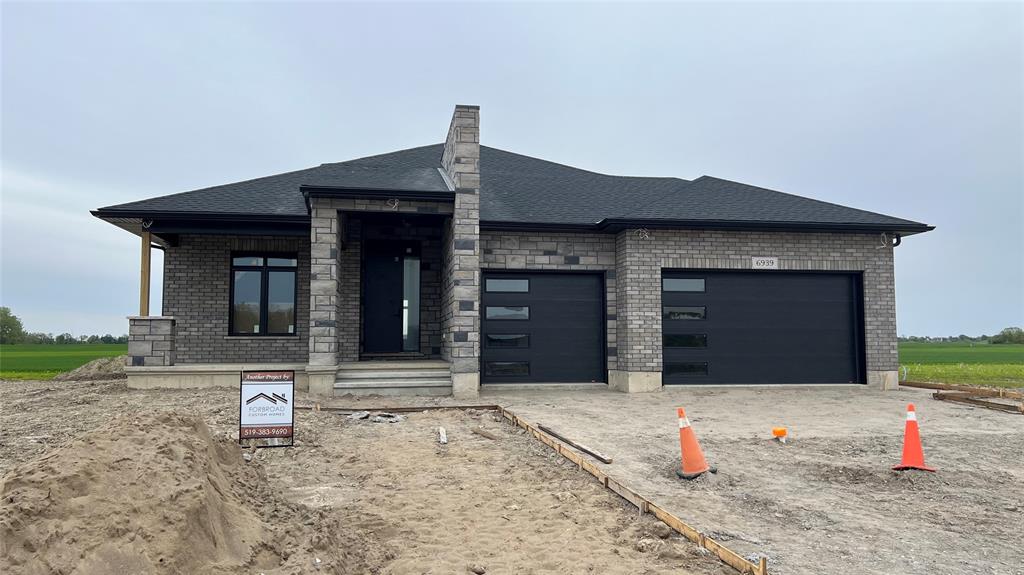6936 SHORESIDE Drive, Plympton-Wyoming, Ontario, Canada