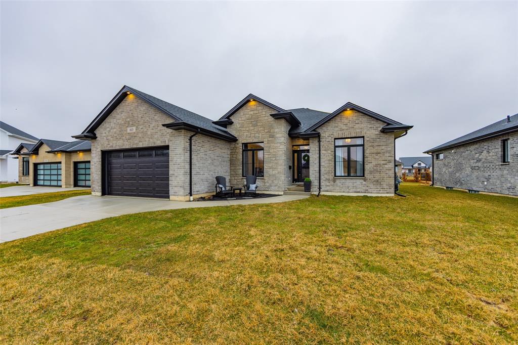 160 Hennessy Street, Lambton Shores Ontario, Canada