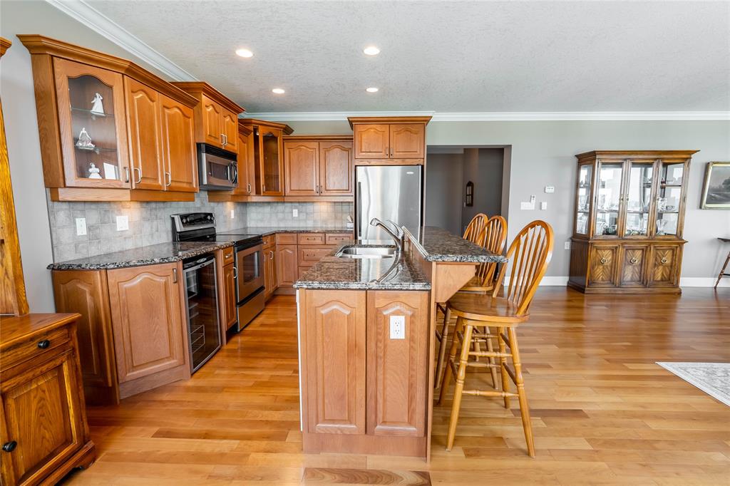 350 FRONT Street North Unit# 804, Sarnia, Ontario, Canada