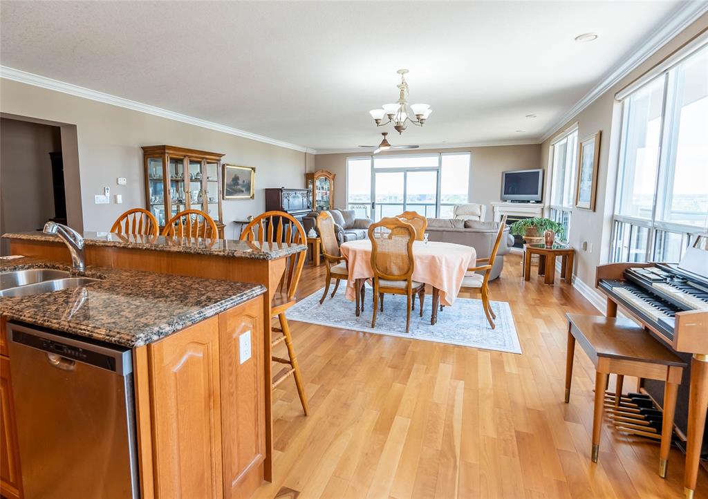 350 FRONT Street North Unit# 804, Sarnia, Ontario, Canada