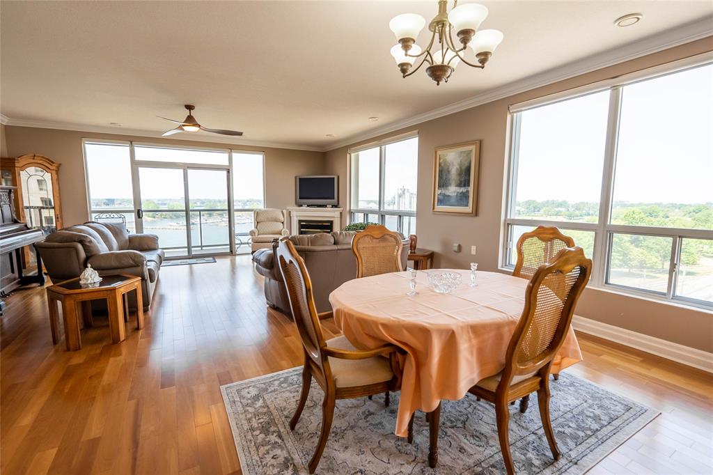 350 FRONT Street North Unit# 804, Sarnia, Ontario, Canada