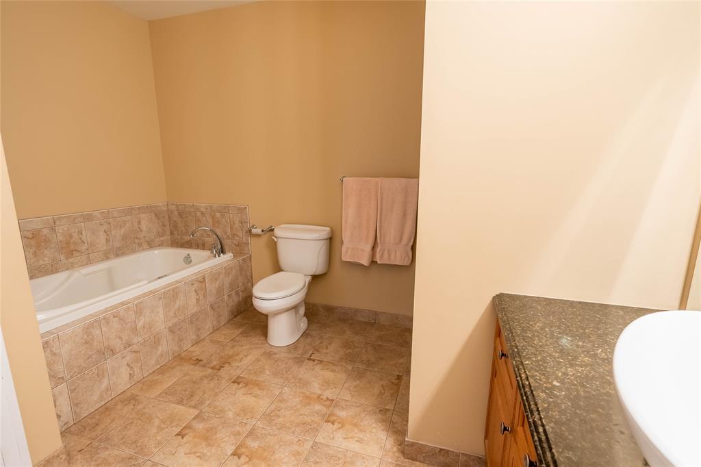 350 FRONT Street North Unit# 804, Sarnia, Ontario, Canada