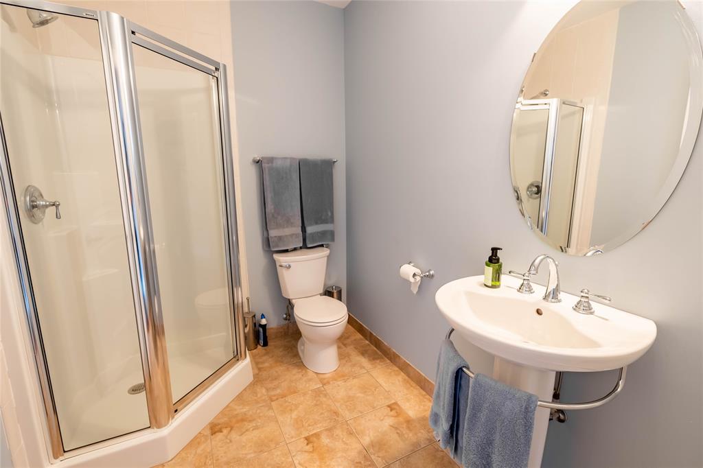 350 FRONT Street North Unit# 804, Sarnia, Ontario, Canada