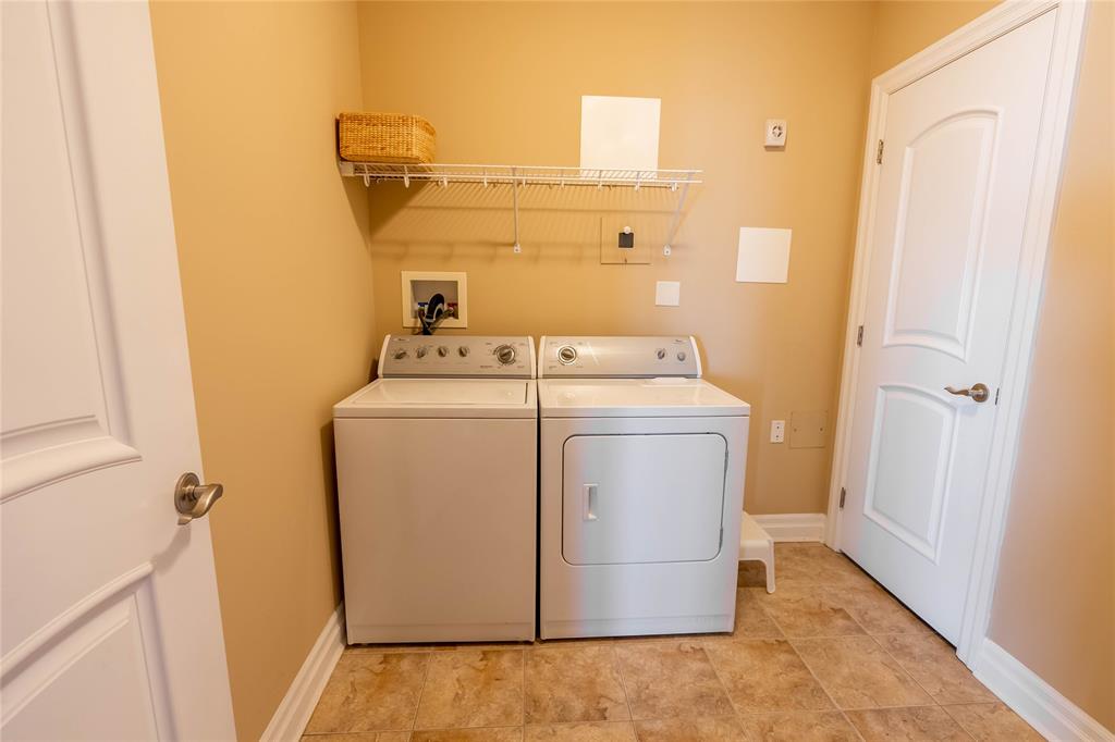 350 FRONT Street North Unit# 804, Sarnia, Ontario, Canada