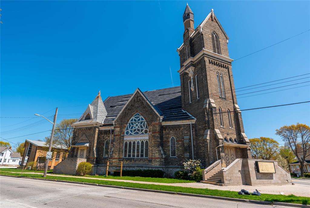 220 GEORGE Street, Sarnia, Ontario, Canada photo 4