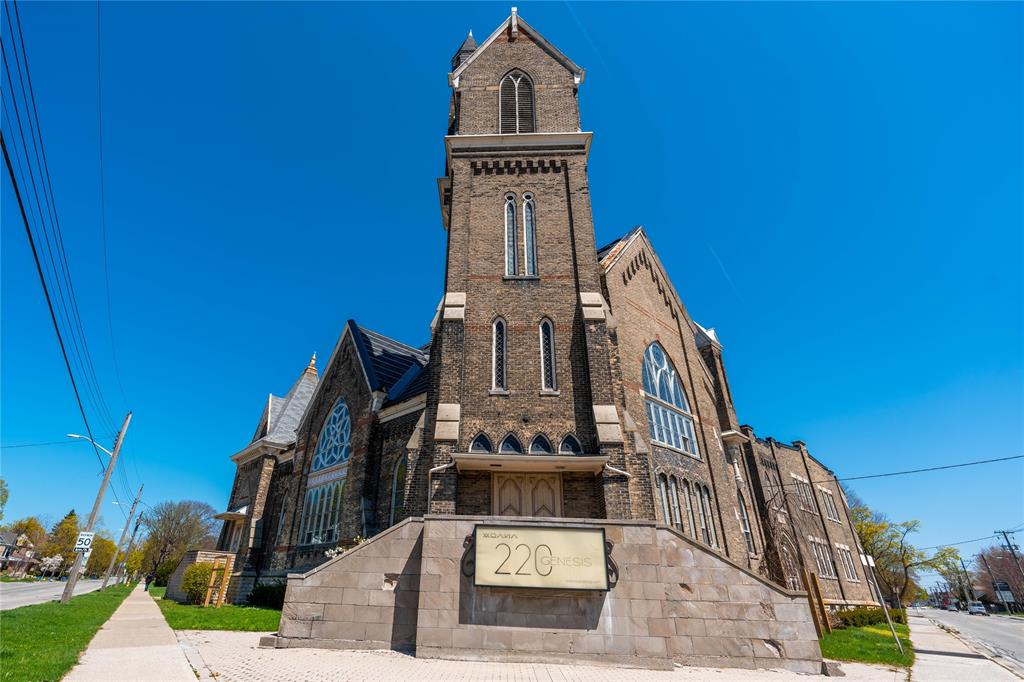 220 GEORGE Street, Sarnia, Ontario, Canada photo 3