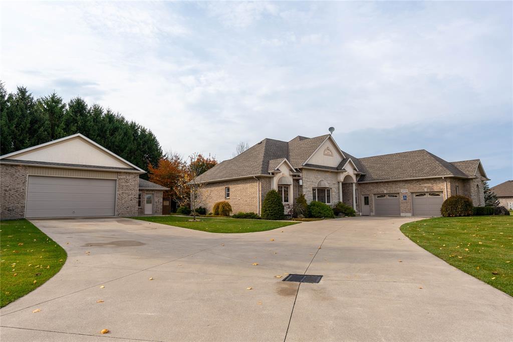 4703 Indian Road, Port Lambton Ontario, Canada
