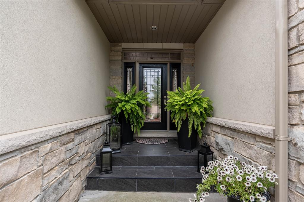 1009 MIKE WEIR Drive, Sarnia, Ontario, Canada