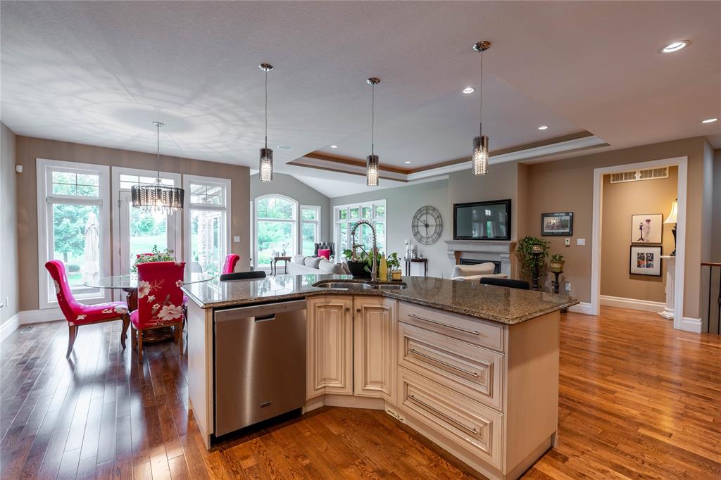 1009 MIKE WEIR Drive, Sarnia, Ontario, Canada