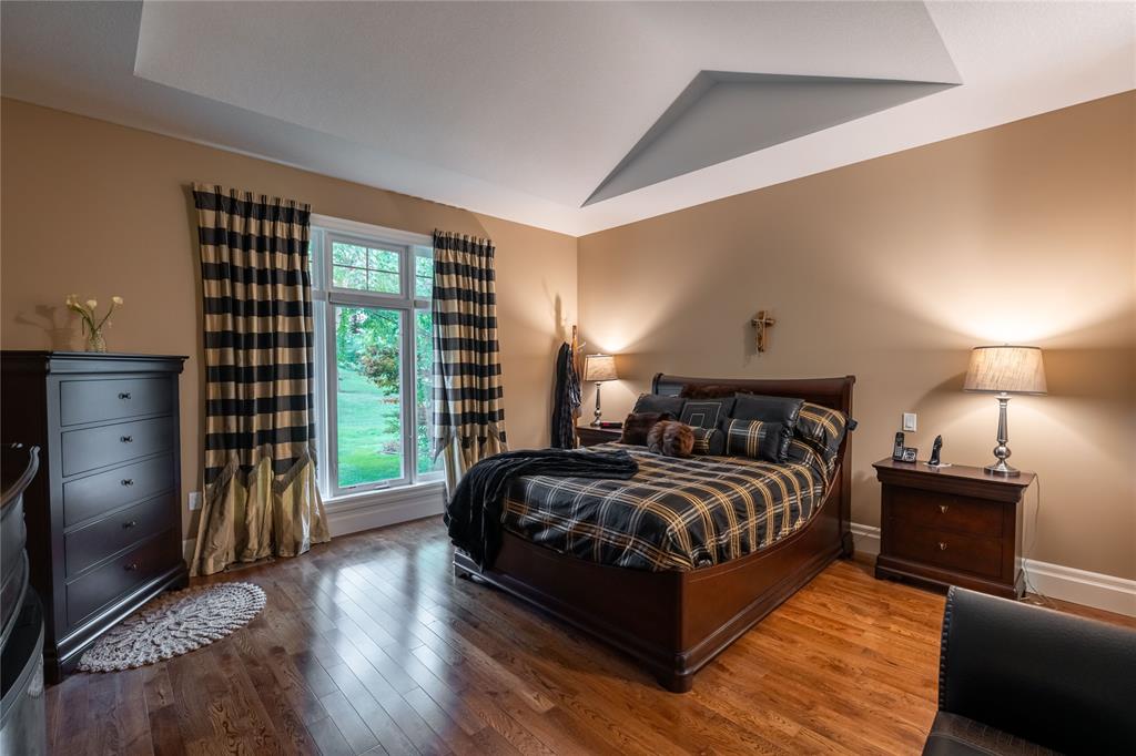 1009 MIKE WEIR Drive, Sarnia, Ontario, Canada