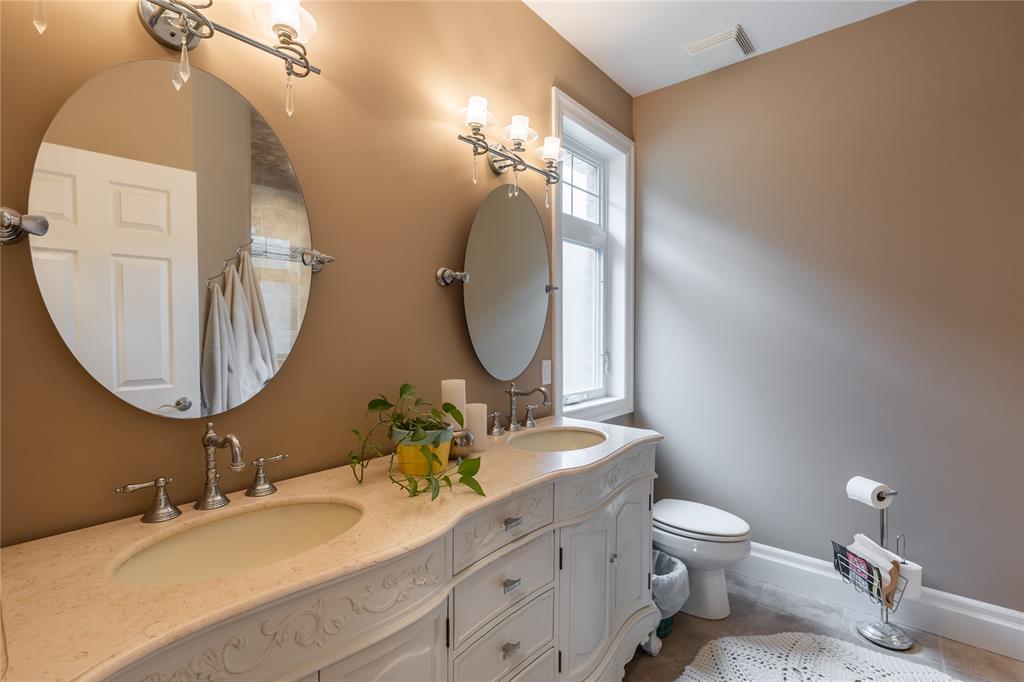 1009 MIKE WEIR Drive, Sarnia, Ontario, Canada