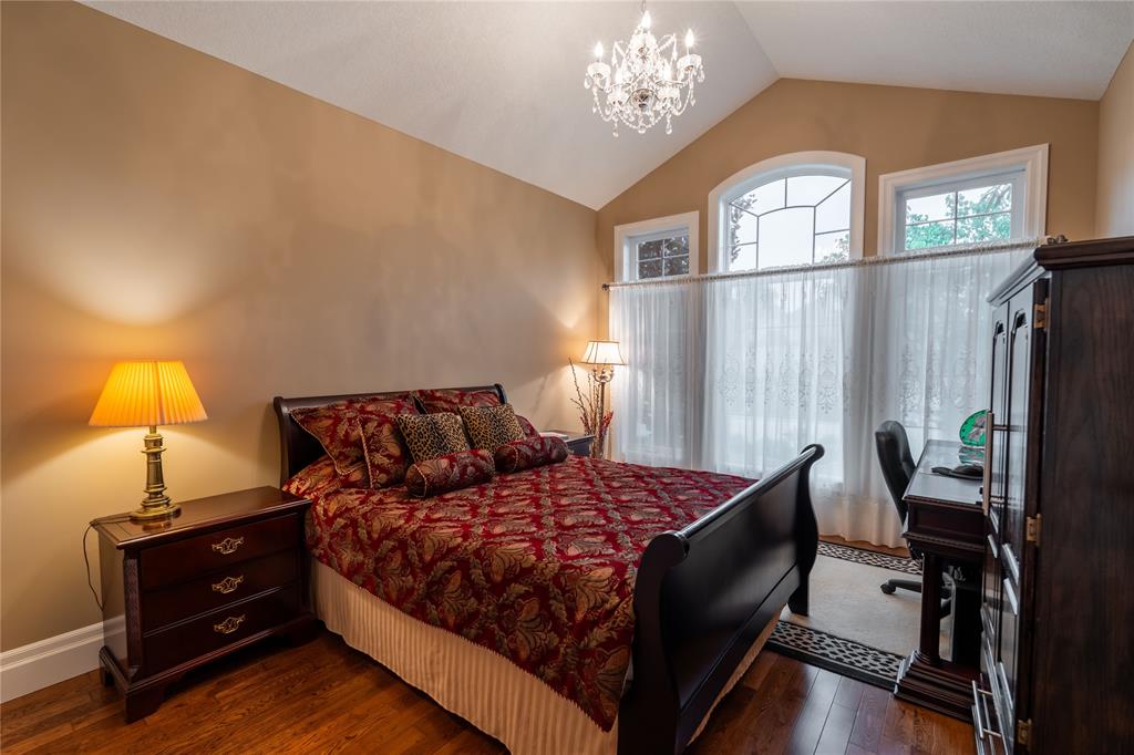 1009 MIKE WEIR Drive, Sarnia, Ontario, Canada