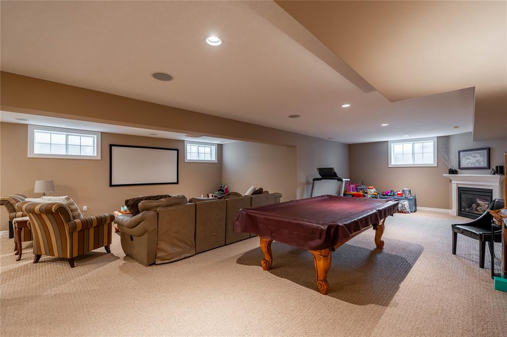 1009 MIKE WEIR Drive, Sarnia, Ontario, Canada