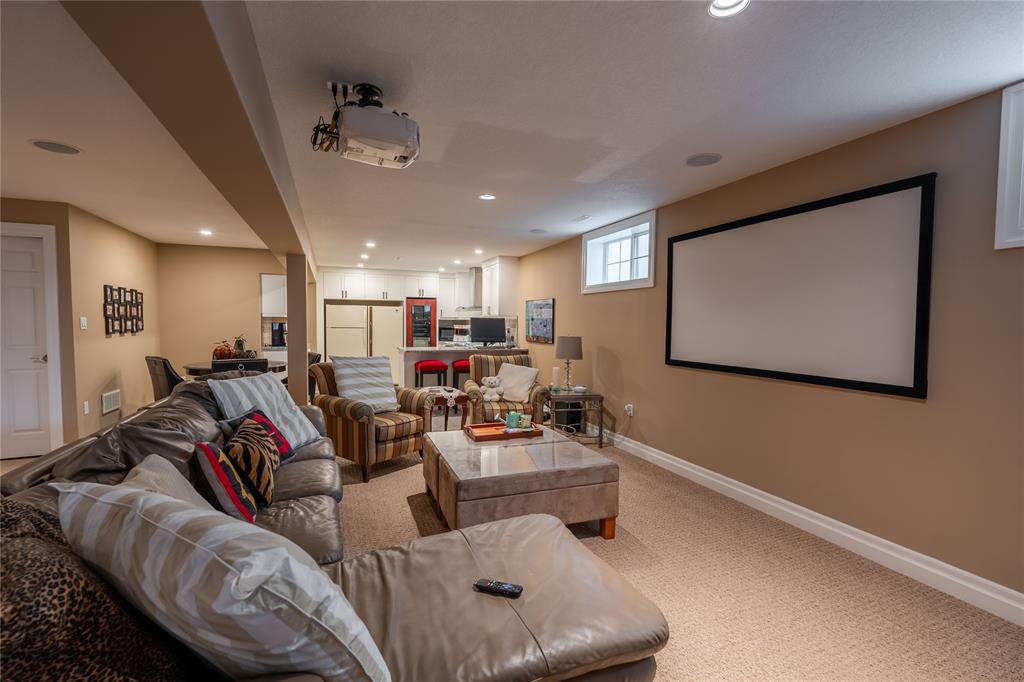 1009 MIKE WEIR Drive, Sarnia, Ontario, Canada