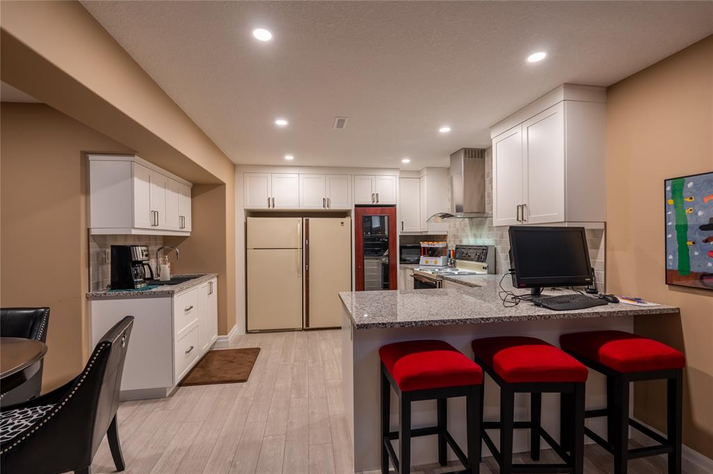 1009 MIKE WEIR Drive, Sarnia, Ontario, Canada