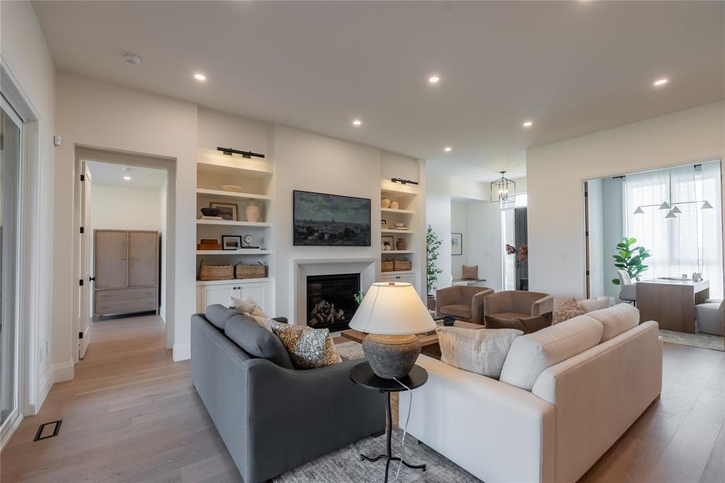 6923 SHORESIDE Drive, Plympton-Wyoming, Ontario, Canada
