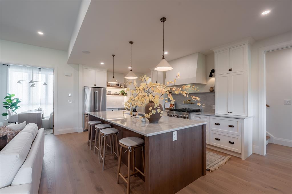 6923 SHORESIDE Drive, Plympton-Wyoming, Ontario, Canada