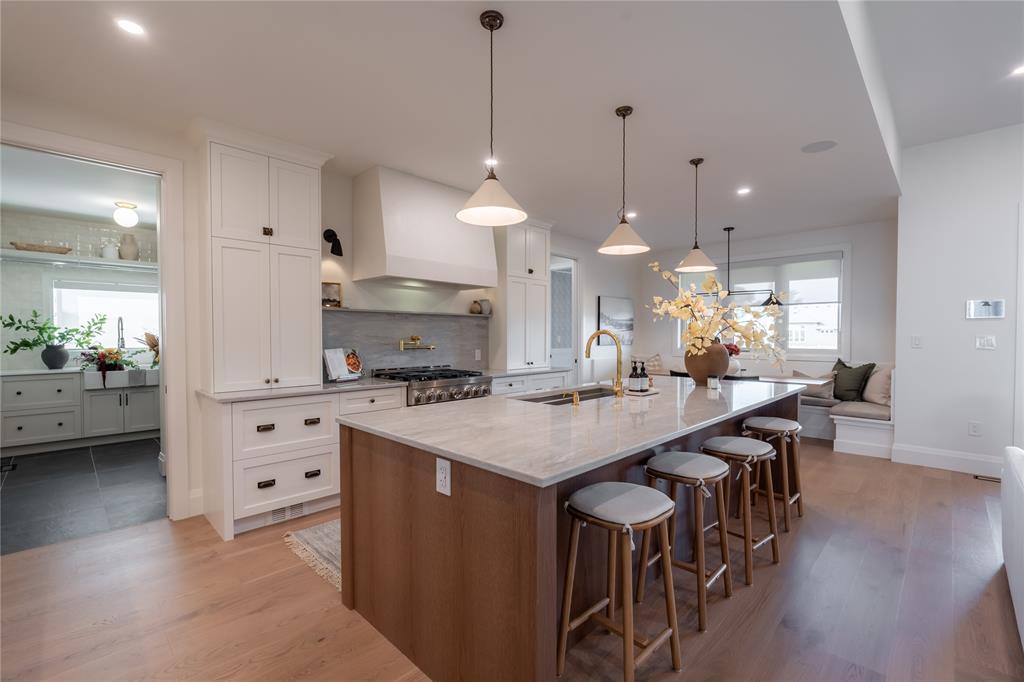 6923 SHORESIDE Drive, Plympton-Wyoming, Ontario, Canada