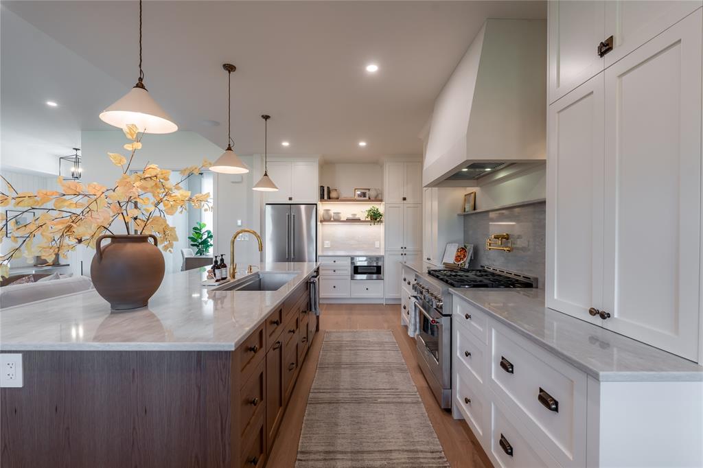 6923 SHORESIDE Drive, Plympton-Wyoming, Ontario, Canada