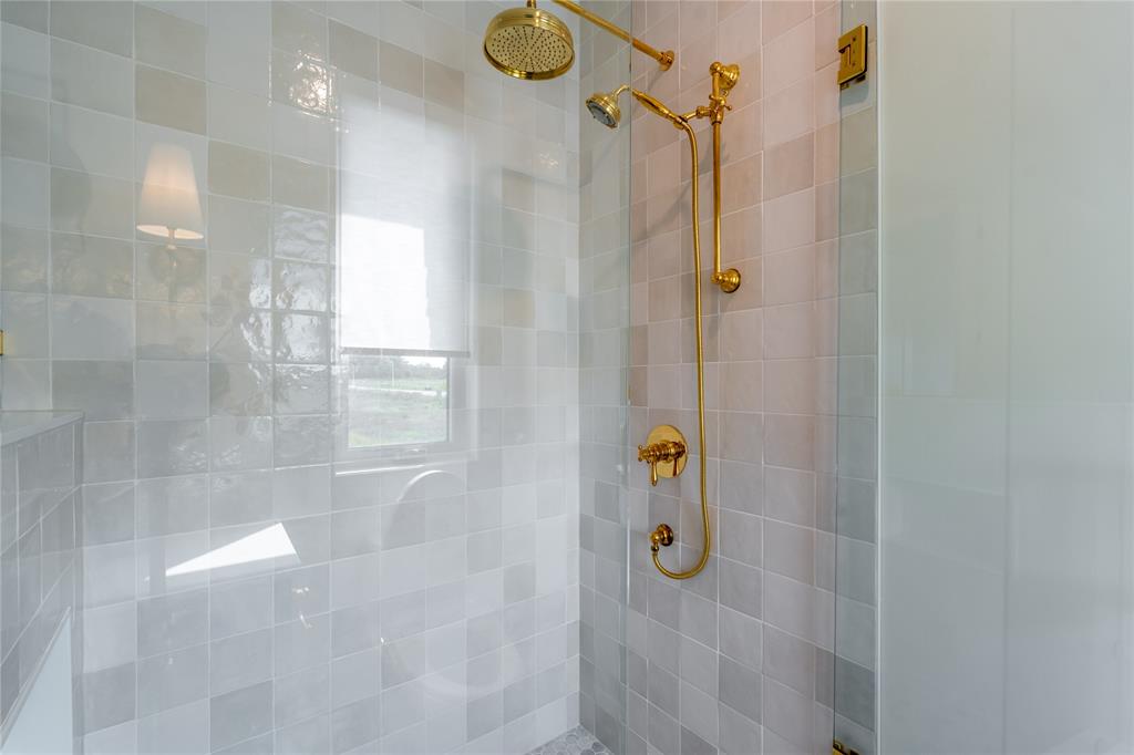 6923 SHORESIDE Drive, Plympton-Wyoming, Ontario, Canada