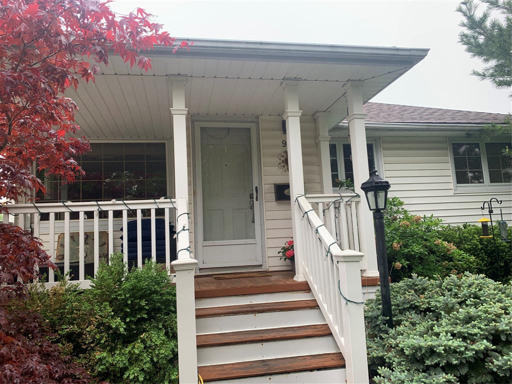 90 MAYFAIR Drive, Sarnia, Ontario, Canada photo 4
