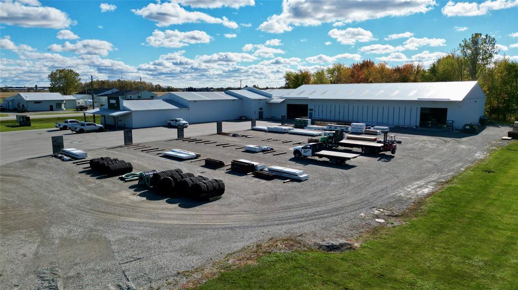 4497 PROGRESS Drive, Petrolia, Ontario, Canada photo 3