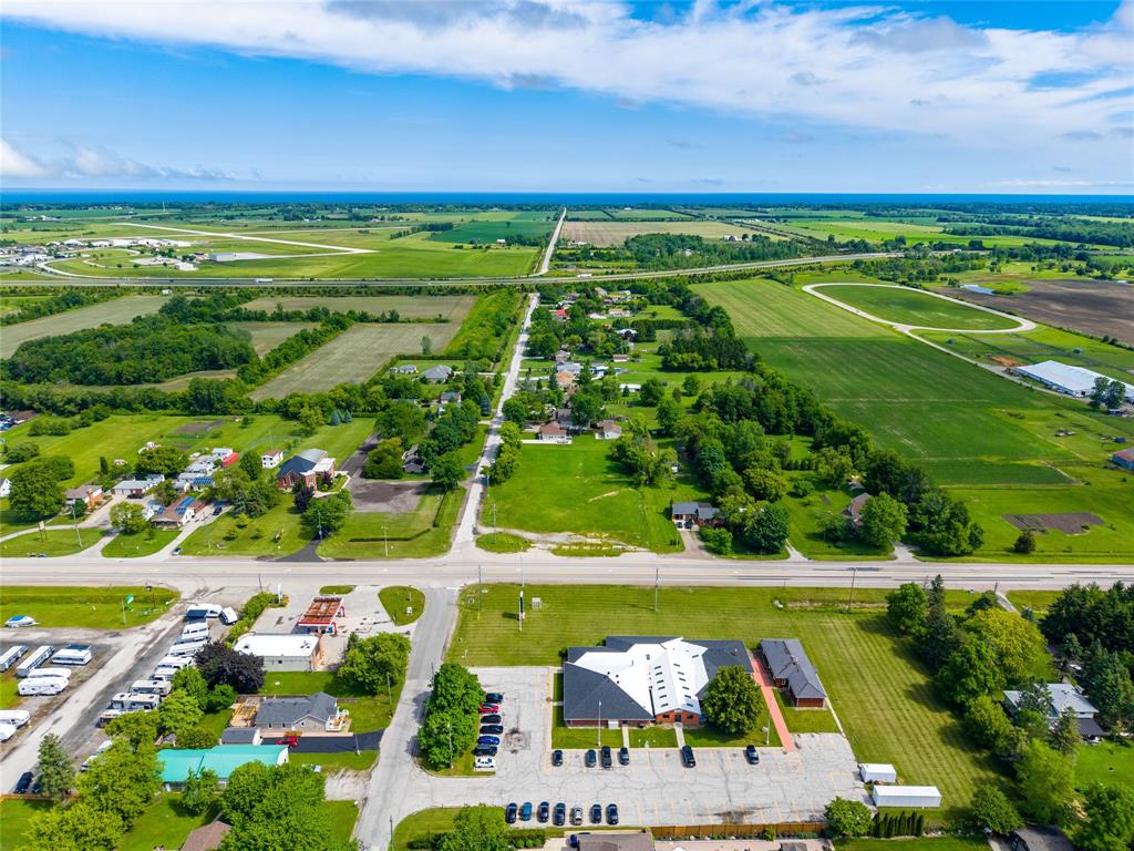 2104 LONDON Line, Sarnia, Ontario, Canada photo 4