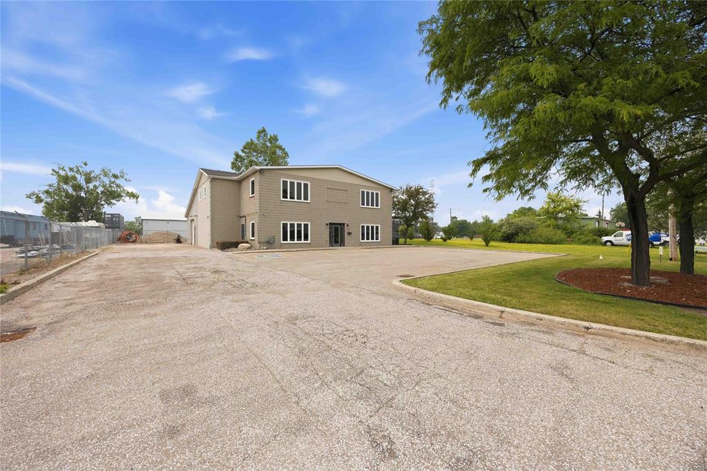 775 ROPER Street, Sarnia, Ontario, Canada photo 1