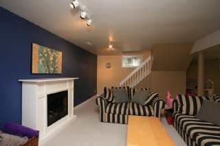 6839 KELLY ST, Warwick, Ontario, Canada