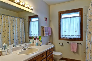 1411 ERROL RD East, Sarnia, Ontario, Canada