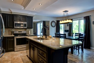 1348 DALEY AVE, Sarnia, Ontario, Canada